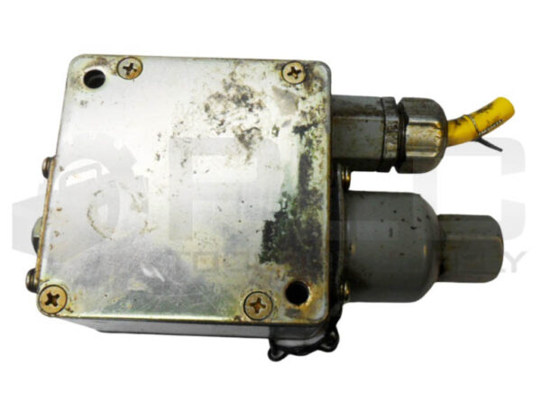 ALLEN BRADLEY 836T-T252J /A LIMIT SWITCH 600VAC 60A - Image 4