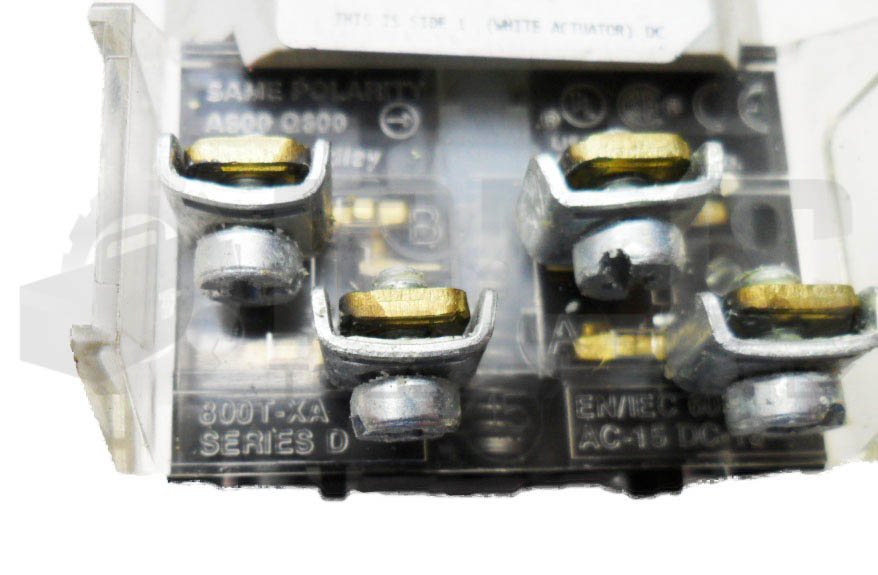 ALLEN BRADLEY 800T-H5A /T SELECTOR SWITCH W/ 800T-XA /D CONTACT BLOCK ...