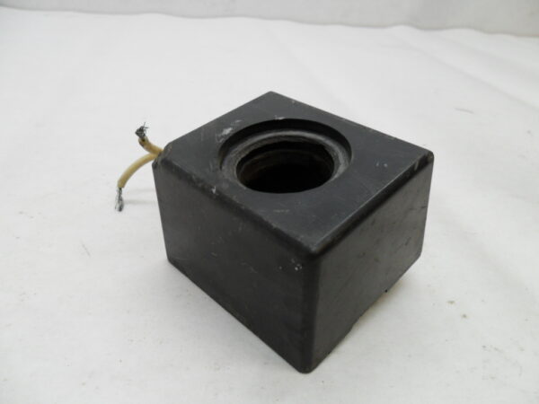 VICKERS 868982 COIL 110-120V 50/60HZ .85/.69A - Image 3