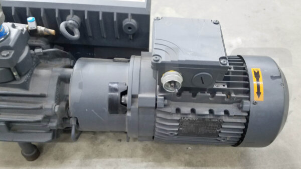 BUSCH RA0040F503 ROTARY VANE VACUUM PUMP R5 RA 0040 F 503 - Image 3