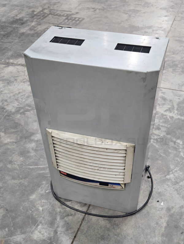 MCLEAN M280416G007 ENCLOSURE AIR CONDITIONER 155V 1PH 50/60HZ 3800/4000BTU