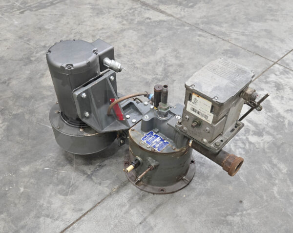 MAXON 400 OVENPAK GAS BURNER SIZE: 415 W/ BALDOR M3457 MOTOR .33HP 3PH 3450RPM