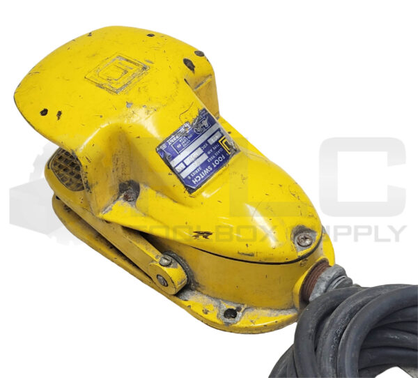 SQUARE D 9002 AW-18 /B FOOT SWITCH CLASS 9002 300VAC 250VDC - Image 4
