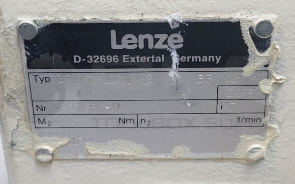 LENZE 9050143 IP55 IC411 IM3041 GEARMOTOR W/ 12.602.12.1.2 GEARBOX MISSING PARTS - Image 7