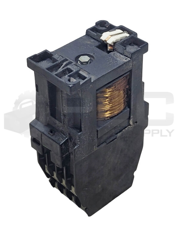 SIEMENS 3TB40 17-0B CONTACTOR 9A 600VAC - Image 2