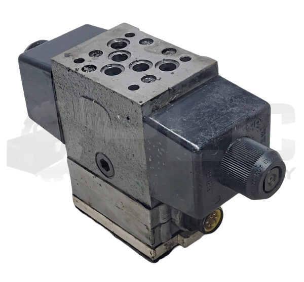 CONTINENTAL HYDRAULICS VS12M-3L-GB5HL2-60L-H DIRECTIONAL VALVE 120/110VAC - Image 2