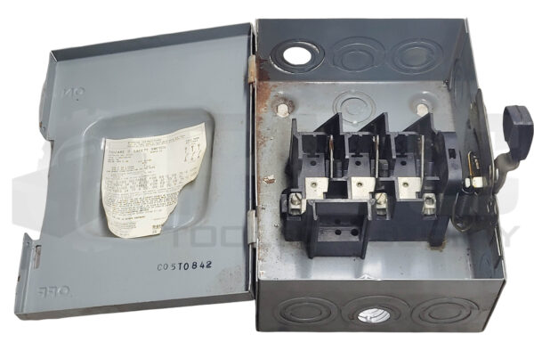 SQUARE D DU321 /E1 SAFETY SWITCH TYPE 1 30A 240VAC 1PH/3HP 3PH/7-1/2HP - Image 3