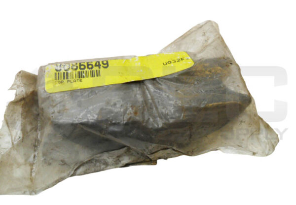 SEALED NEW VOLVO 8086649 TOP PLATE *READ* - Image 2