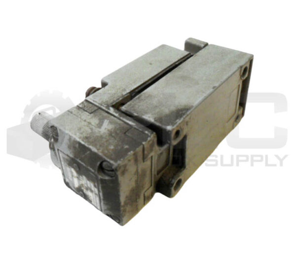 SQUARE D 9007 C68T10 /A LIMIT SWITCH W/ 9007 CT-62 RECEPTACLE W/ 9007 T10 HEAD - Image 3