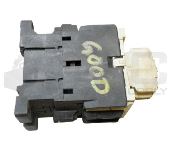 FUJI ELECTRIC SC-E2 CONTACTOR 600V 60A SE41AA W/ SZ-A20/T CONTACT BLOCK SZ1A20T - Image 4