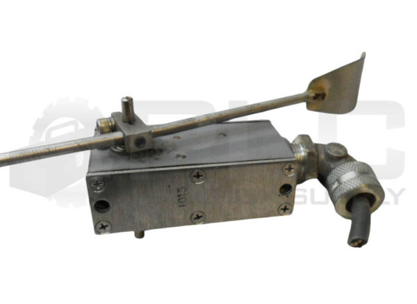 NAMCO CONTROLS EA15030274 SNAP-LOCK LIMIT SWITCH 460V - Image 3