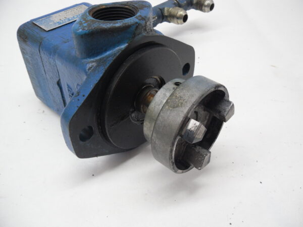 VICKERS V10 1P4S 1A20 23 A 01 G 382083-3 JBA1 VANE PUMP - Image 5