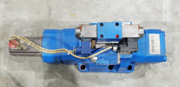NEW REXROTH MANNESMANN 4WRKE35W2-0000-2/6A24EZ9/D3MR S043A-1002 VALVE - Image 3