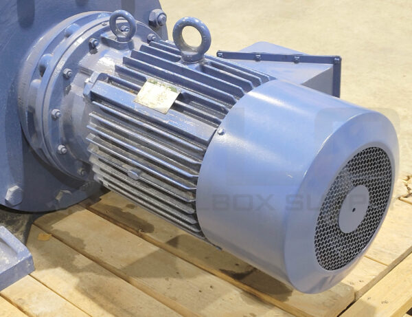 NEW SUMITOMO CHHM60-6265DAA-EP-121 GEARMOTOR 121:1 W/ SM-CYCLO TK-F MOTOR - Image 3