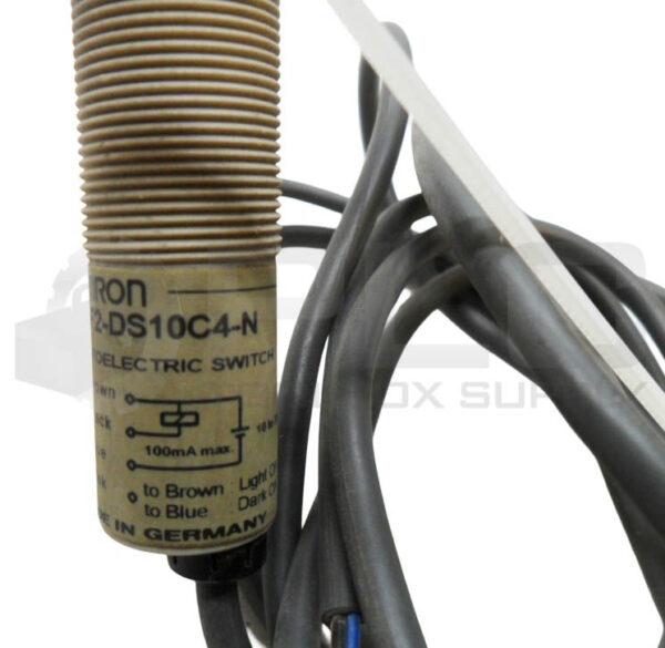 OMRON E3F2-DS10C4-N PHOTOELECTRIC SWITCH 10-30VDC - Image 5