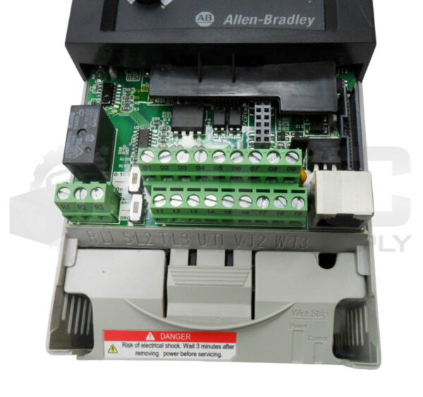 ALLEN BRADLEY 22B-B5P0N104 /A POWERFLEX 40 AC DRIVE 200-240V 48-63HZ 3PH 5.7A - Image 5