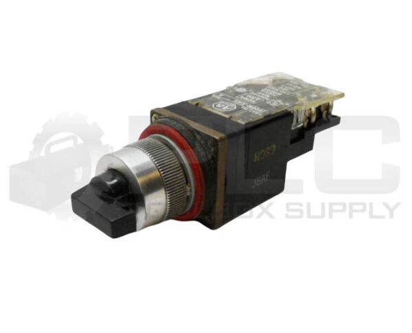 ALLEN BRADLEY 800MR-JX5B /A SELECTOR SWITCH W/ 800M-XAK /A CONTAT BLOCK