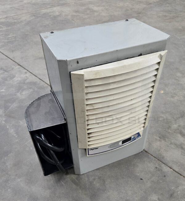 APW MCLEAN M17-0226-G004 AIR CONDITIONER 220/230V 1PH 1500/1800BTU *READ*
