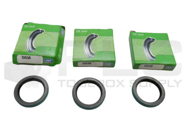 LOT OF 3 NEW SKF 13536 OIL SEAL *READ*