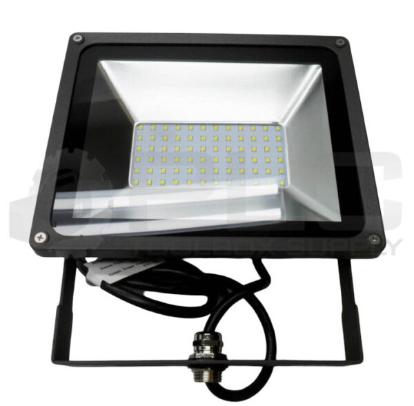 NEW LUMAPRO 453D94 LED SMALL FLOODLIGHT 120-277V 0.5A 50W 50/60HZ - Image 2