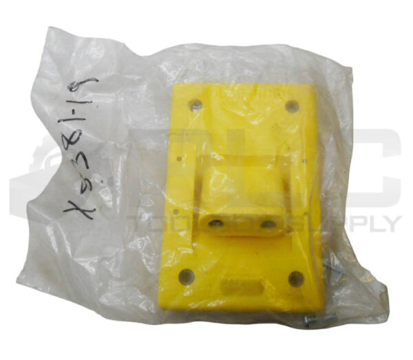 SEALED NEW CROUSE HINDS X8381-19 WIRE RECEPTACLE E1002-1