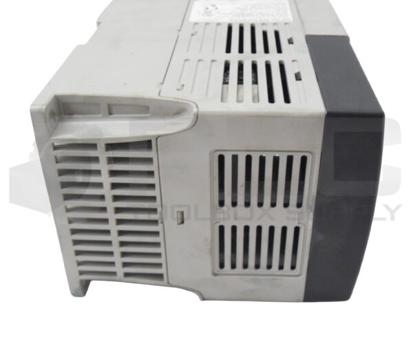 ALLEN BRADLEY 22A-D6P0N104 SER A POWERFLEX 3HP 3PH 380-480V 48-63HZ - Image 6