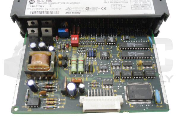 ALLEN BRADLEY 1746-FIO4V SER A ANALOG COMBINATION I/O MODULE SLC500 - Image 3