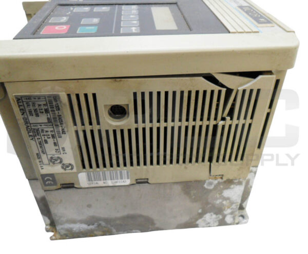 ALLEN BRADLEY 1305-BA03A-HA2 /C VARIABLE FREQUENCY DRIVE 380-460V 2.2A *READ* - Image 4