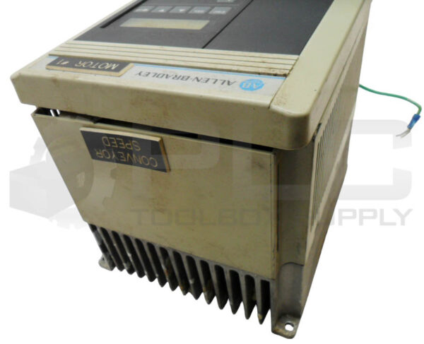 ALLEN BRADLEY 1305-BA03A-HA2 /C VARIABLE FREQUENCY DRIVE 380-460V 2.2A *READ* - Image 5