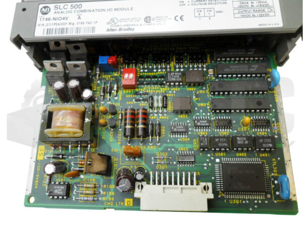 ALLEN BRADLEY 1746-NIO4V /A ANALOG COMBINATION I/O MODULE *READ* - Image 3