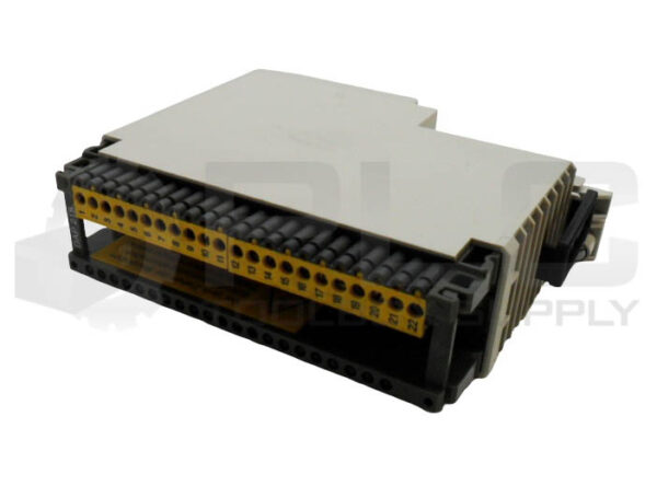 SCHNEIDER AUTOMATION DAP218/AS-BDAP-218 OUTPUT MODULE 24-230VAC