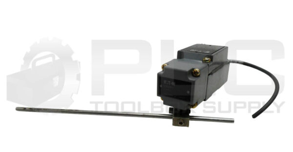 EATON E50SA /A2 LIMIT SWITCH W/ E50RA /A1 RECEPTACLE W/ E50DR1 /A1 W/ E50KL220 - Image 3