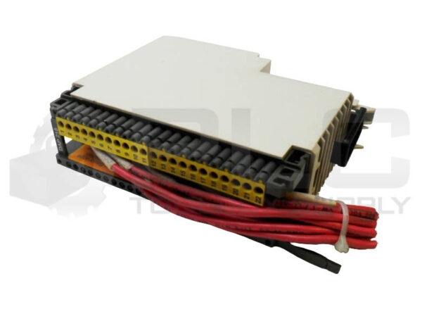 SCHNEIDER ELECTRIC AS-BDAP-218 DISCRETE OUTPUT MODULE 24-230VAC *READ*