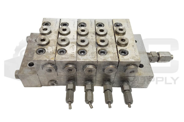 LUBRIQUIP MSP-30T (3) MSP-15S (1) MSP-40S (1) MODULAR DIVIDER VALVE