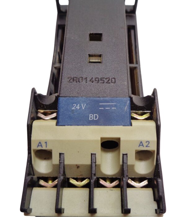 SCHNEIDER / TELEMECANIQUE CA3DN62BDREQ3548G6 RELAY CONTROL 24VDC *READ* - Image 5