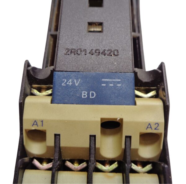 SCHNEIDER / TELEMECANIQUE CA3DN62BDREQ3548G6 RELAY CONTROL 24VDC - Image 5
