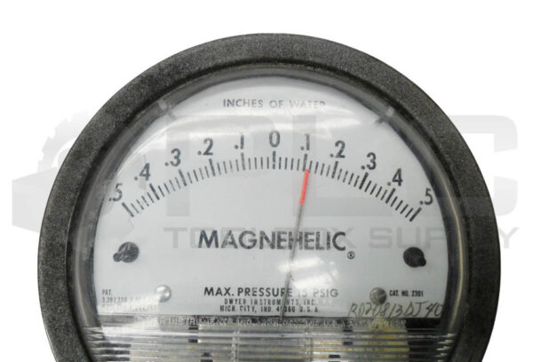 NEW MAGNEHELIC 2301 PRESSURE GAUGE 15PSIG .5"-.5" - Image 2