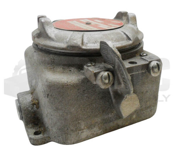 NEW CROUSE HINDS GUSC 2024 AH EXPLOSION PROOF SNAP SWITCH MODEL 2 575V - Image 3