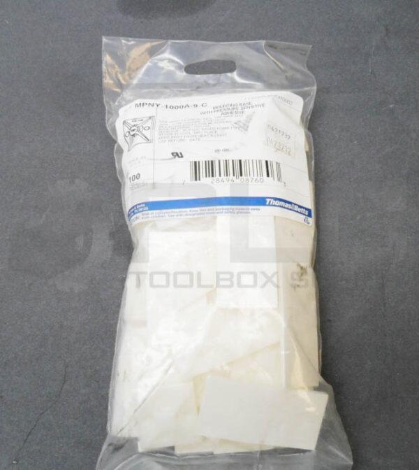 SEALED NEW BAG OF 100 THOMAS & BETTS MPNY-1000A-9-C MOUNTING BASE 1-1/8" X 1/4"