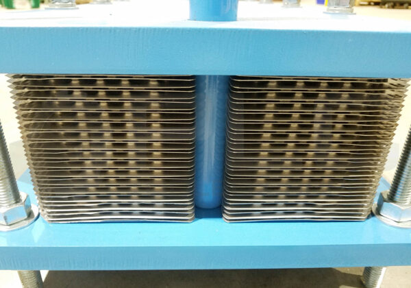 NEW PLATE HEAT EXCHANGER 30" L x 13" W x 6-1/8" H (15-1/2" HOA w/ ATTACHMENTS) - Image 4