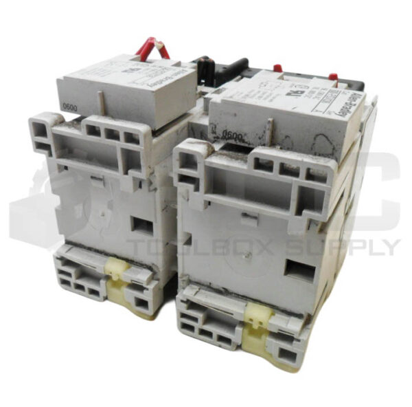 ALLEN BRADLEY 104-C09D22 /A CONTACTOR W/ (2) 100-C09*10 /A W/ (2) 100-FSV136 /A - Image 4