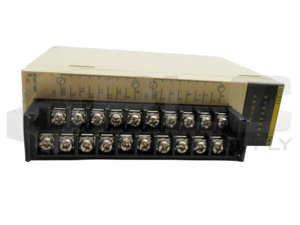 OMRON CS1W-OC211 OUTPUT UNIT 24VAC 2A 120VDC - Image 2
