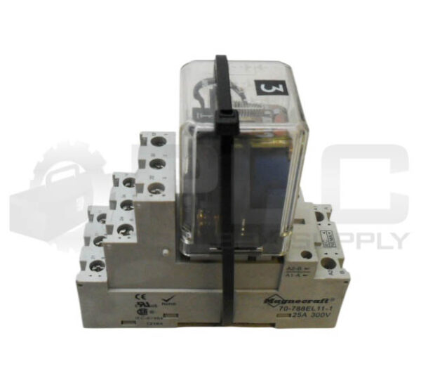 MAGNECRAFT 70-788EL11-1 RELAY SOCKET 25A 300V W/ D5PR2A /A1 RELAY 120V 60HZ