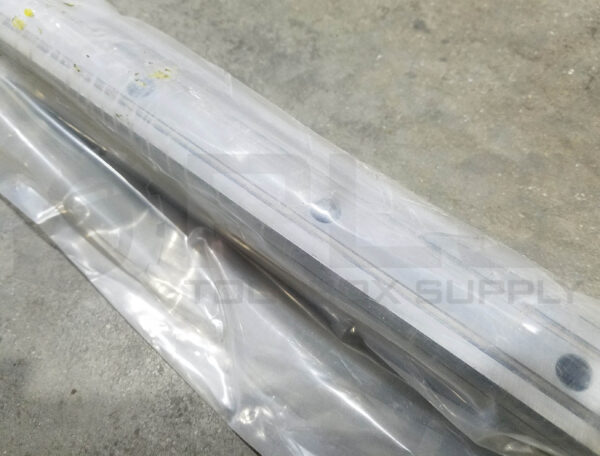 NEW NSK L1H351240Z F 20 5 LINEAR GUIDE RAIL W: 34mm H: 29mm L: 1240mm nom. - Image 2
