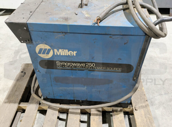 MILLER 903056 SYNCROWAVE 250 ARC WELDING POWER SOURCE AC/DC 11.4KW 1PH 60Hz - Image 2