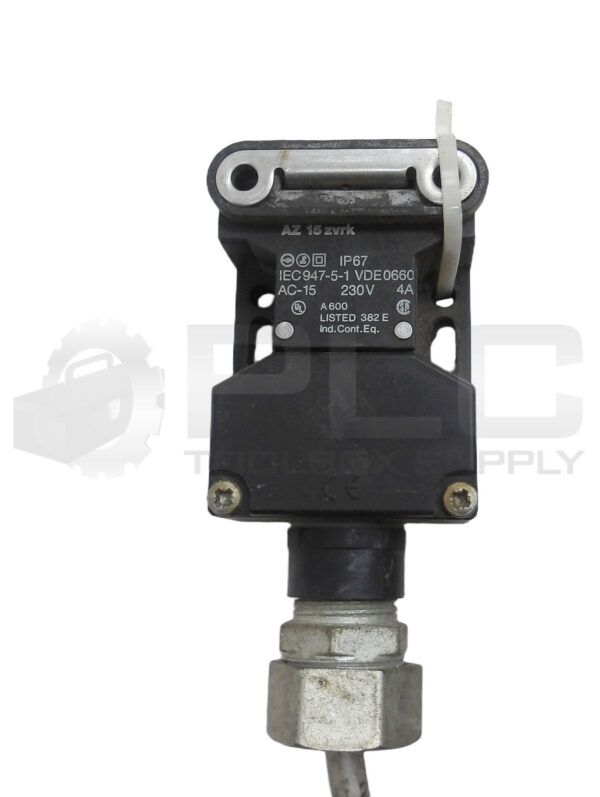 SCHMERSAL AZ 15 ZVRK SAFETY INTERLOCK SWITCH 230V 4A - Image 2