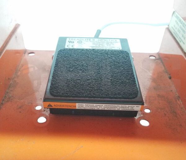 LINEMASTER 522-B14 FULL GUARD w/ TREADLITE II T-91-S FOOT SWITCH - Image 2