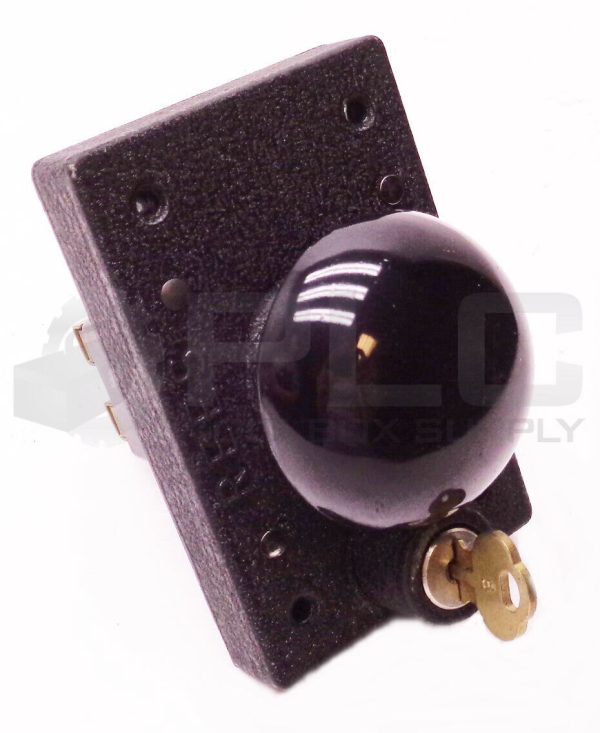 NEW REES 04161-001 LOCKING MUSHROOM PUSH BUTTON w/KEY