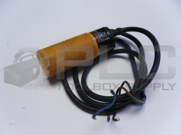IFM EFECTOR 8036AC15NL3NAXX CAPACITIVE PROXIMITY SWITCH SENSOR