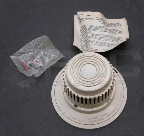 NEW EDWARDS 1231B PHOTOELECTRIC SMOKE DETECTOR 12VDC